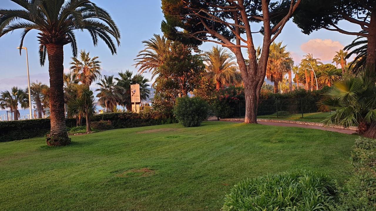 Garden And Beach Sea View Apartment Cannes Exterior foto